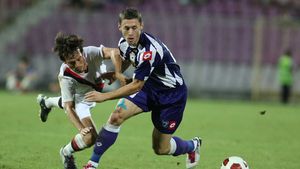 Impresarul zice că îl duce în Bundesliga, dar Iancu vrea să i-l dea pe Sepsi lui Becali:** "Steaua îi va suporta doar salariul"