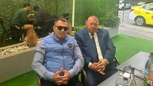 De 10 mai, fosta Zi Națională a României, lăutarii au cântat pentru „Regele” Simion. „Fără el, eu și Marian nu existam în box”. SPECIAL