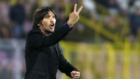 Alexa vede din unghiul care-i convine: "Am jucat și eu fotbal pe gheață. Dacă ne-ar fi condus cei de la Pandurii, nu ar mai fi ieșit de pe teren"