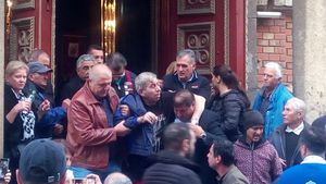 Lui Aurică Beldeanu i s-a făcut rău la sicriul lui Ilie Balaci și a fost transportat de urgență la spital: "L-au luat ca pe un câine, e strigător ce sistem medical avem!" UPDATE | Detaliile oferite de Rodion Cămătaru, după ce și-a vizitat fostul coleg