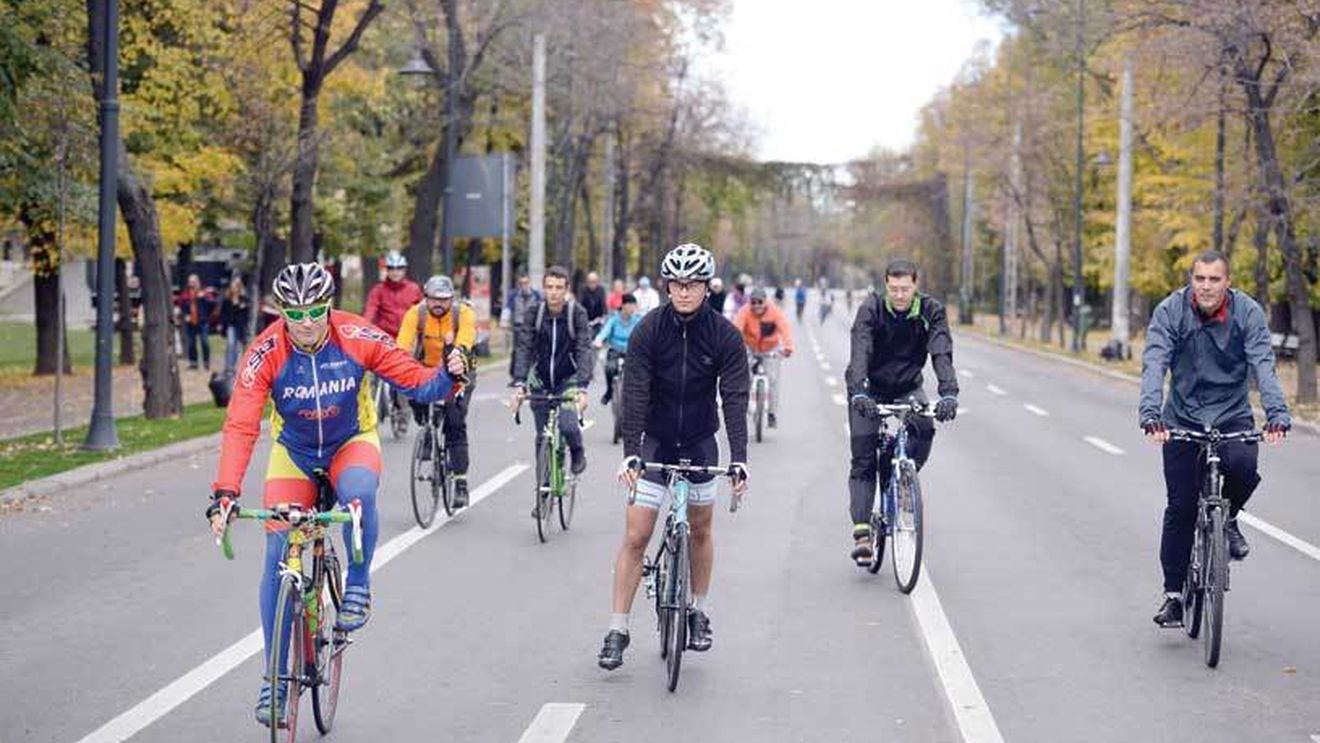 Occupy Biciclești! Sute de oameni au aderat sâmbătă la inițiativa ProSport și Gândul de închidere a traficului pe Bulevardul Kiseleff și Calea Victoriei
