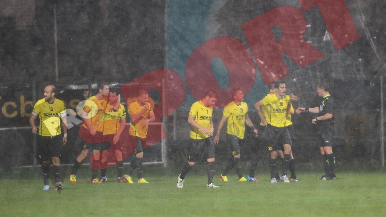 Aurică Țicleanu debutează cu o victorie în prelungiri! FC Brașov - ACS Poli 2-1! Vezi aici rezumatul partidei VIDEO