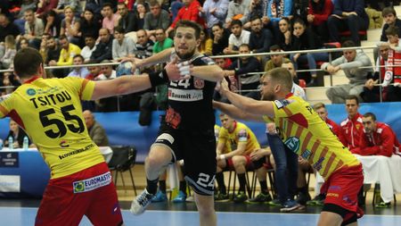 "Va fi infern în Sala Dinamo, la returul cu Sporting. Nici nu mă gândesc să nu ne calificăm." Toate biletele pentru meciul care poate califica trupa din Ștefan cel Mare în "optimile" Ligii Campionilor s-au epuizat! Rolul suporterilor, decisiv 