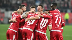 Câți bani, la virgulă, mai trebuie să plătească Dinamo pentru a ieși din insolvență! Anunțul oficial făcut de conducere. VIDEO