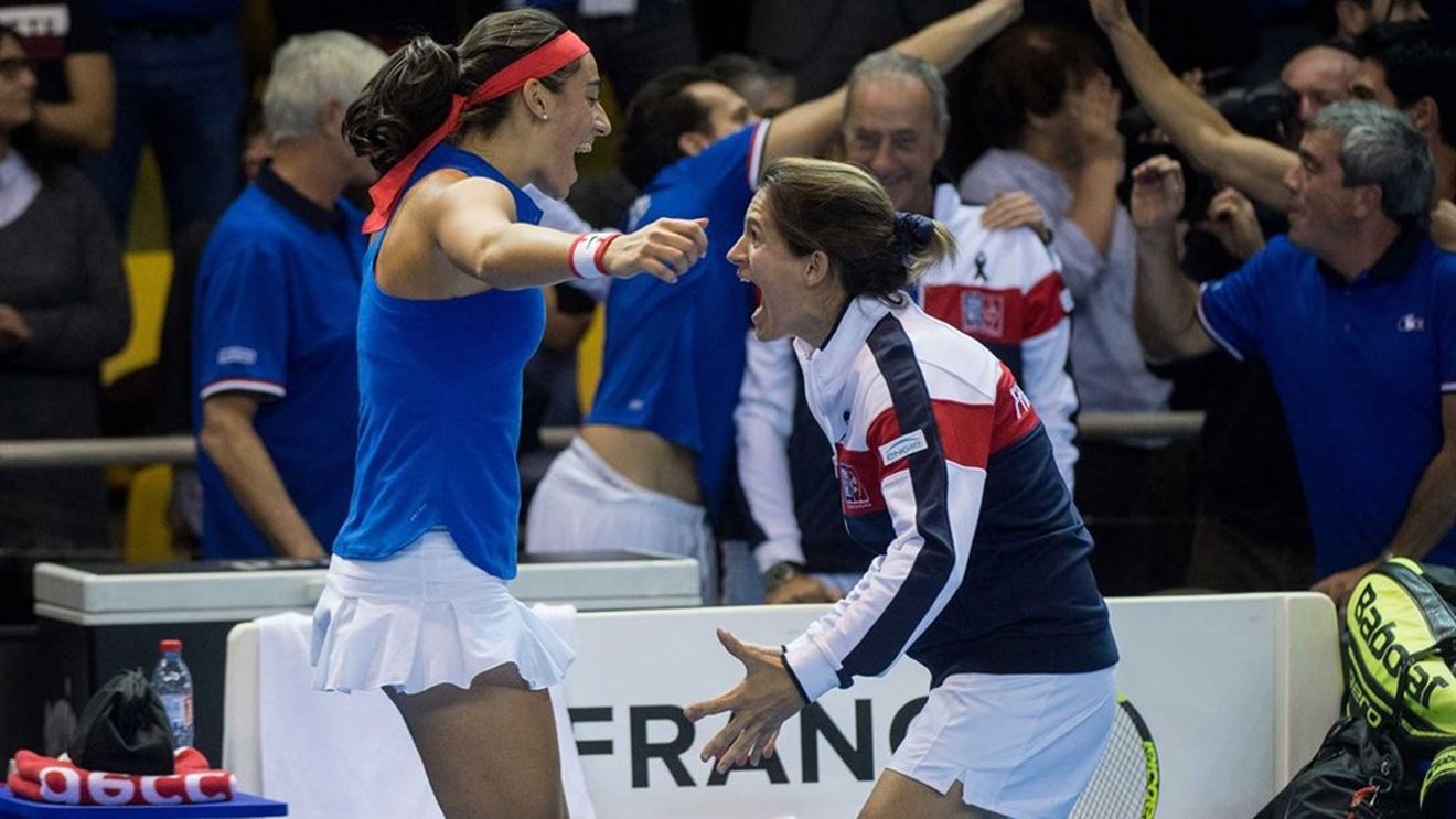 Franța și Cehia se află la egalitate în finala din Fed Cup, 1-1 după prima zi. Pliskova a câștigat un meci epic, Kvitova a pierdut surprinzător