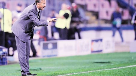 Expertul The Guardian în fotbal est-european anunță:** "În trei ani, Dan Petrescu e de Chelsea!"