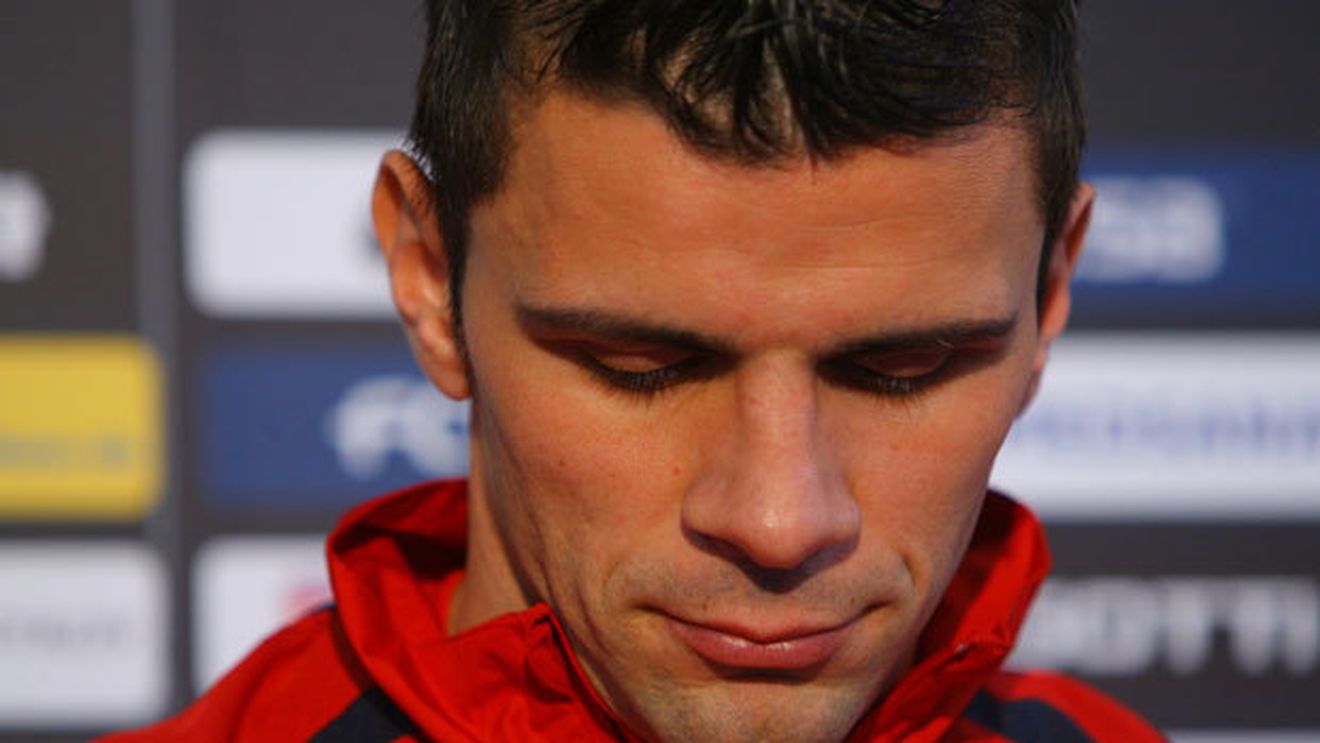 Noul preferat al lui Gigi Becali, făcut praf de bulgari:** "O GLOABĂ‚ bătrână care ia curbele precum troleibuzul!"