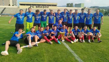 CSM Săcele a realizat eventul. Echipa condusă de Marian Cristescu a câștigat și Cupa României, faza județeană Brașov. Ionel Ganea, prima apariție publică după drama suferită