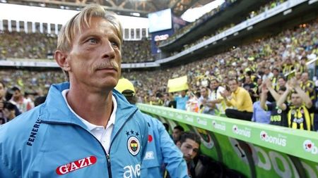 Christoph Daum, aproape să obțină un job respectabil. Se bate cu Slaven Bilic pentru banca unei echipe "cu nume"