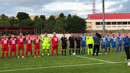 Spectacol total în meciul legendelor din fotbalul românesc: „O să jucăm ca Chelsea! Marica este Werner al nostru!” Dănuț Lupu, crainicul partidei | FOTO & VIDEO