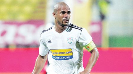 Porumboiu nu se teme de gigantul din Istanbul, dar admite că este fan Fener:** "Nu suntem fete de cabaret"