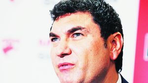 Acționarii "câinilor" se ceartă din nou din cauza banilor!** Dinamo, amenințată cu pierderea locului de Europa