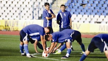 Pițurcă și-a scos jucătorii la plajă! Ultimele noutăți despre starea lui Florin Costea!