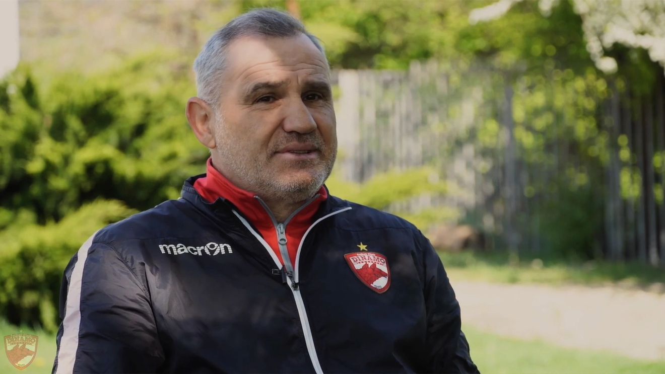 Gheorghe Mihali votează Best of Dinamo 25 de ani fără Ionel Dănciulescu și Claudiu Niculescu! "Merg pe un atacant rar, cu calitate incredibilă și altul care trăia cu intensitate specială fiecare secundă în tricoul lui Dinamo". EXCLUSIV
