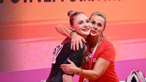 Reacție care va naște controverse despre imaginile dure cu Sabrina și Camelia Voinea: „Nadia Comăneci cum a ajuns campioană? I-aș da o primă mamei”