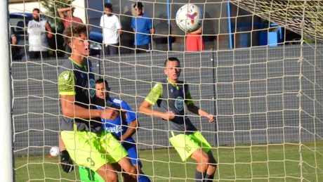 ACSM Reșița a ”stins” visul unei nopți de vară la Șag, chiar în seara eclipsei! Cărășenii merg din nou în Play-off-ul Cupei României, dar nu fără emoții. Dorinel Munteanu: ”A opus o foarte mare rezistență”