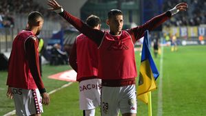 Alexandru Dobre și fanii Rapidului au făcut pace. Anunțul căpitanului după conflictul din Giulești