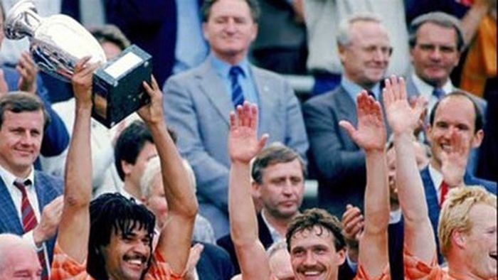 1988 - Van Basten și un gol pentru istorie