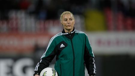 Cristina Dorcioman și Teodora Albon vor arbitra meciuri din Liga Campionilor la fotbal feminin