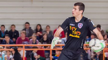 Nu știe română, dar e în națională. Portarul maghiar care joacă pentru România: "O să țin cu Ungaria în preliminarii"