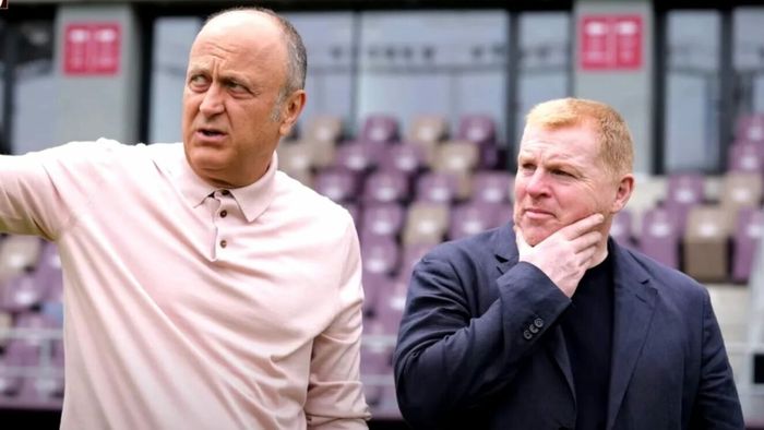 Primul transfer de top al Rapidului cu Neil Lennon antrenor! Anunțul vine din Scoția: e un mijlocaş care joacă în Anglia!