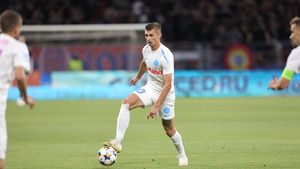 Gigi Becali a intrat la TV cum s-a terminat meciul şi l-a desființat pe Florin Tănase: „Nu putem dormi pe teren”