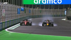 Ce bătălie în Formula 1! Max Verstappen a câștigat Marele Premiu al Arabiei Saudite, după o luptă de senzație cu noul star Charles Leclerc