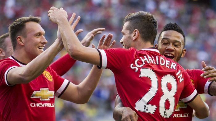 Schneiderlin a înscris la primul său meci pentru United, Schweinsteiger a debutat și el. "Diavolii" au nevoie neapărat de un vârf de clasă