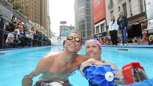 Moartea i-a tot dat târcoale campionului olimpic: a fost atacat de rechin, a scăpat din uragane şi, acum, din incendiile devastatoare de la Los Angeles