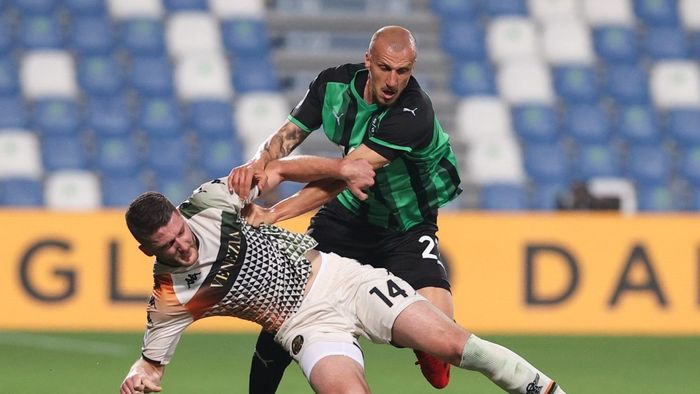 Vlad Chiricheș, ironizat de italieni după prestația din Sassuolo - Empoli: „E expert în tragerea a câte unui pui de somn”