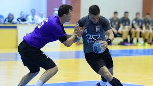 SCM Poli Timișoara rămâne neînvinsă după ce a trecut și de valul „Minaur Baia Mare". La sfârșitul etapei a 5-a, Liga Națională de handbal masculin are un nou lider. Rezultatele complete ale rundei