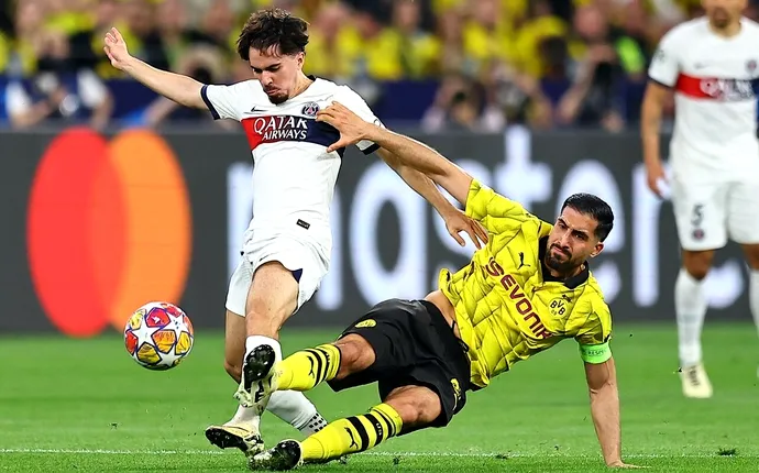 PSG – Borussia Dortmund 0-1, în returul semifinalelor Ligii Campionilor. Echipa germană se califică în finală, după două victorii