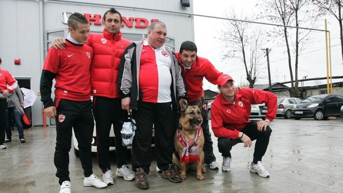 Mesajul căpitanului către haită:** "Să strângem rândurile!"