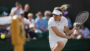 Cronica unei victorii fără emoții: Simona Halep a defilat spre optimi! Ce „rival” invizibil i-a făcut partida mai dificilă decât Magdalena Frech