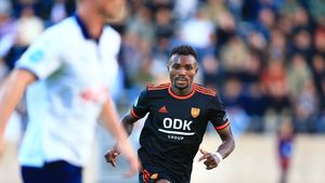 Nigerianul Monday Etim Bassey, al 14-lea transfer al Universităţii Craiova din acest sezon. Cât plătesc oltenii pentru a-l aduce din liga a doua daneză