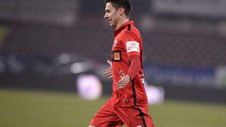 "Bijuteria" lui Rotariu îi apropie pe "câini" la două puncte de Steaua! Dinamo - ASA Târgu-Mureș 1-0