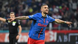 Daniel Bîrligea s-a supărat pentru că nu i-a fost oferit un nou contract și a trecut la amenințări: „Mă vindeți sau plec eu!”