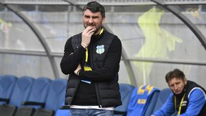 Adrian Mihalcea, nemulțumit de gazonul de la Recea după turul barajului de retrogradare: ”E ca o dârloagă. Pe margine mai lipseau trei rânduri de vie.” Îi ”amenință” pe maramureșeni pentru retur: ”O să-i aștepte «iadul»”