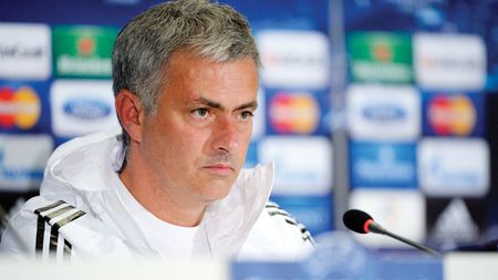 Chelsea caută atacanți! Primele ținte ale lui Mourinho: Higuain și Falcao