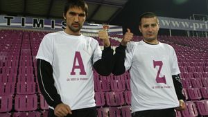 Alexa și golgeterul Zicu îi cheamă pe timișoreni la stadion:** "Haideți la meci, de la A la Z"