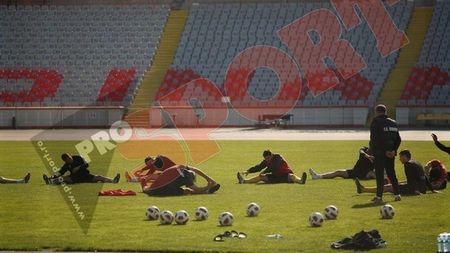 A înghețat Săftica! Ciobi mută antrenamentele în 'Groapă'