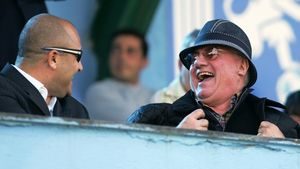 Dragomir, complice cu Mititelu în "driblarea" Fiscului?** Vezi o ipoteză care-i încriminează pe șeful LPF și pe patronul Craiovei