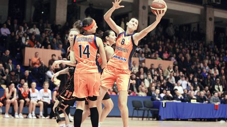 "Jucătoarele noastre sunt experimentate!** Nu avem emoții înainte de meciul cu Dinamo Kursk!"