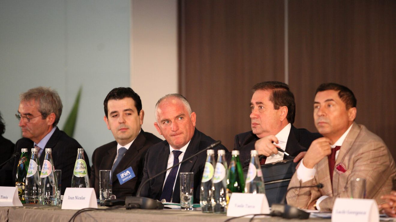 Un patron din fotbalul românesc a fost cel mai bogat român, dar își batjocorea angajații: „Erau neplătiți de zece luni și aveau 1.200 de lei pe lună. Degrandant”