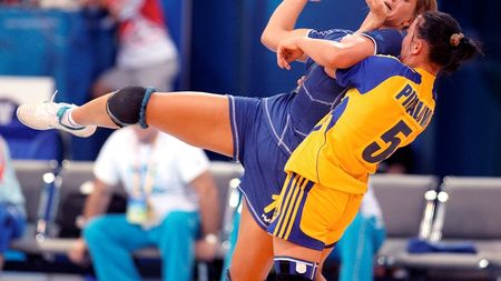 Debut cu dreptul pentru handbaliste