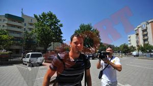 Marius Niculae atacă dur conducerea lui Dinamo: "M-au forțat să plec, deși nu voiam!"** Atacantul anunță HAOSUL: "Borcea era singurul care băga bani, vor mai pleca jucători"