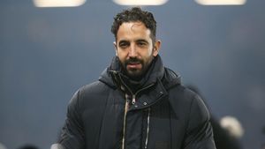 Antrenorul lui Manchester United a sărbătorit cu soția înainte de meciul cu FCSB. Ce au scris britanicii