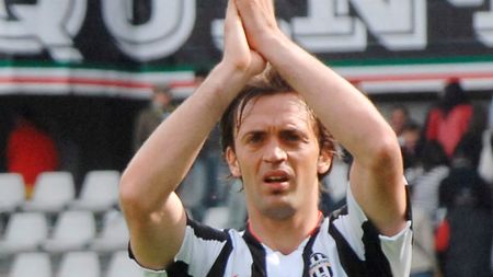 "N-am mai făcut sex de trei ani, nu mă uit la filme erotice!** Singurul meu păcat e ciocolata!"