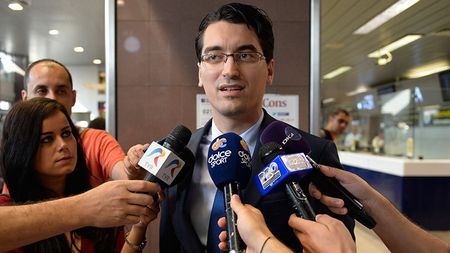 VIDEO | Burleanu, despre cum și-a pierdut permisul auto: "Știu că am pus în pericol viețile unor oameni. Polițistul a fost surprins că nu am pus mâna pe telefon..."