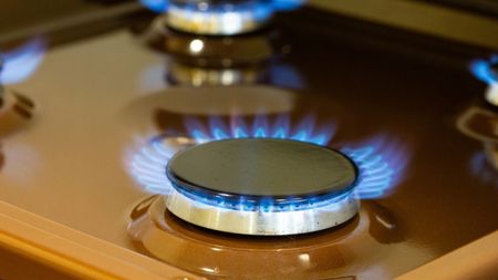 Are pensie de 5.000 de euro și e convins că pentru milioane de români urmează o criză a gazelor: „Se va dubla prețul în două luni!”